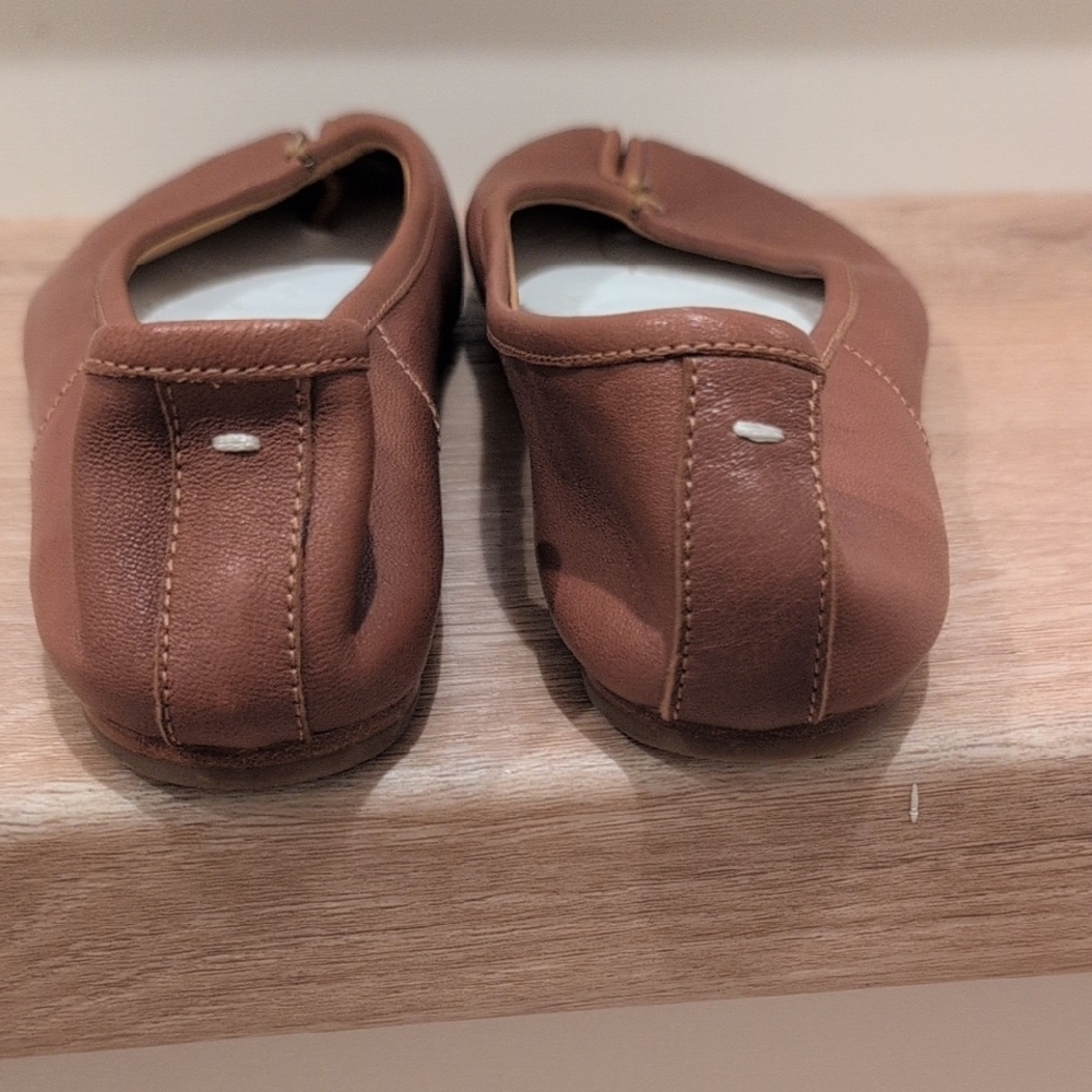 Brown Leather Split Toe Ballet Flats - Picture 3 of 9